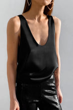 980033b9-7650-4a2f-b8bb-f8c32598f4be-Max